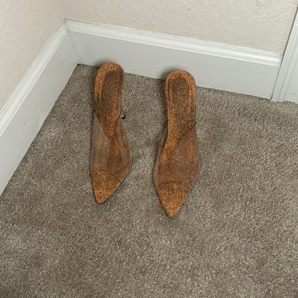 Point toe clear heel